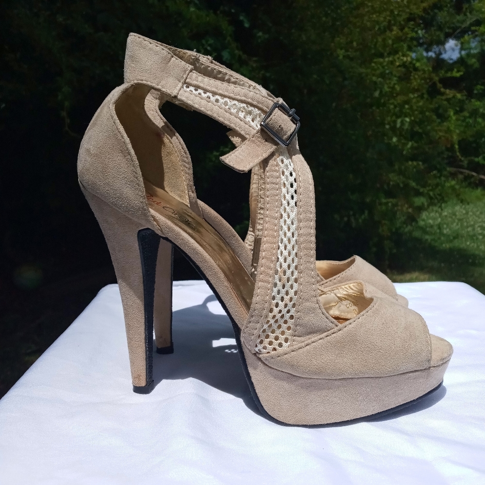 Red Circle Stilettos Size 9